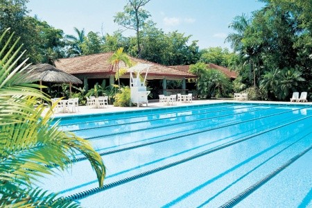 Couples Swept Away - 17