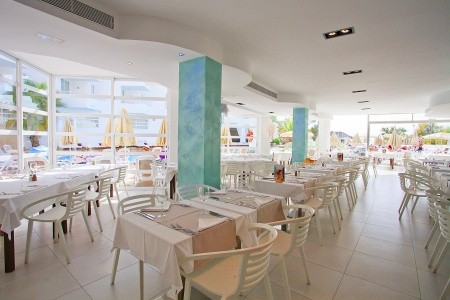 Fergus Style Cala Blanca Suites - 43