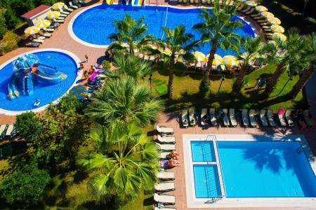 Gardenia Beach - 100