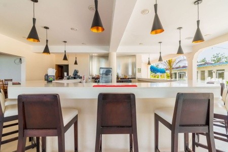 Traveller's Beach Resort - 18