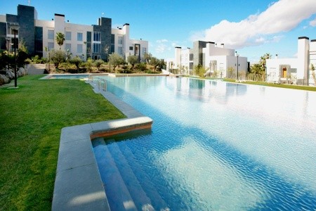 El Plantio Golf Resort El Plantio Golf Resort v Alicante