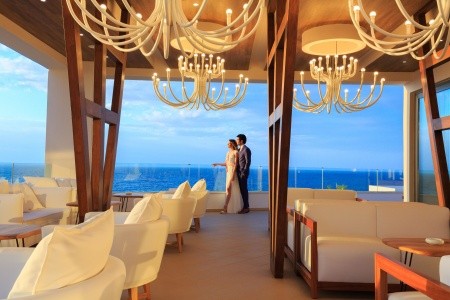 The Royal Blue - 105