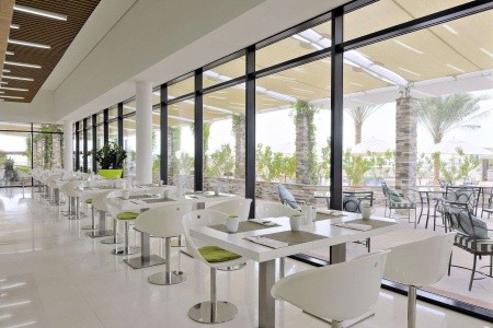 Spojené arabské emiráty Abu Dhabi Park Inn Abu Dhabi Yas Island 7 dňový pobyt Polpenzia Letecky Letisko: Praha June 2026 ( 7/06/26-13/06/26)