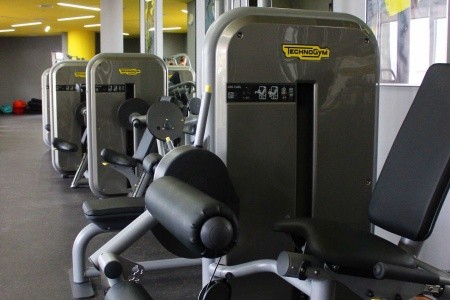 Spojené arabské emiráty Abu Dhabi Park Inn Abu Dhabi Yas Island 7 dňový pobyt Polpenzia Letecky Letisko: Praha June 2026 ( 7/06/26-13/06/26)