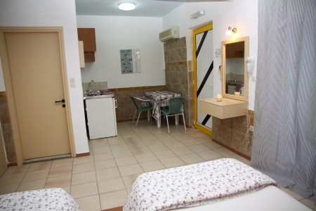 Grécko Kréta Happy Days Studios 8 dňový pobyt Raňajky Letecky Letisko: Praha July 2026 (27/07/26- 3/08/26)