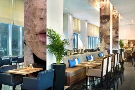 Spojené arabské emiráty Dubaj The Ritz-Carlton Dubai International Financial Centre 12 dňový pobyt Polpenzia Letecky Letisko: Viedeň November 2026 ( 8/11/26-19/11/26)