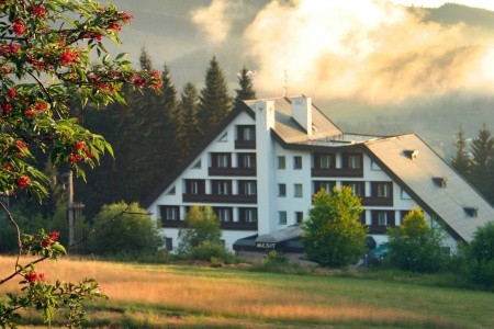 Ubytování v Česku v srpnu 2023 - Mesit