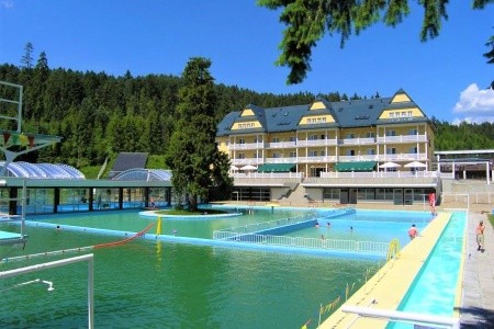 Grand Strand - Slovensko s venkovním bazénem