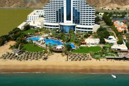 Spojené arabské emiráty Fujairah Le Meridien Al Aqah Beach Resort 5 dňový pobyt All Inclusive Letecky Letisko: Praha máj 2024 ( 3/05/24- 7/05/24)