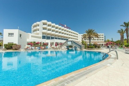 Crown Resorts Horizon, Kypr, Coral Bay