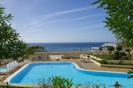 Funchal s bazénem - Aparthotel Dorisol Florasol