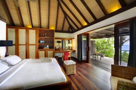 Maldivy Atol Ari Gangehi Island Resort 16 dňový pobyt All Inclusive Letecky Letisko: Praha December 2025 ( 5/12/25-20/12/25)