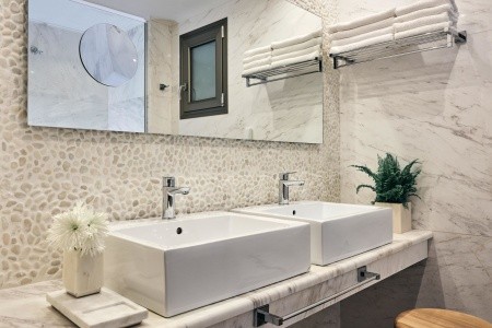 The Royal Blue - 142