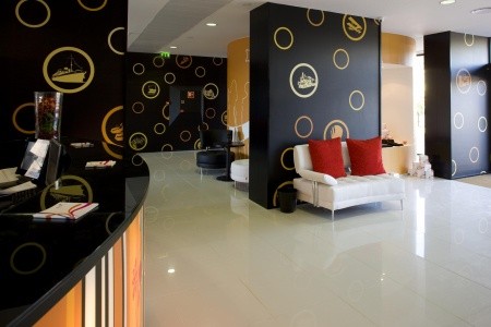 Portugalsko  Star Inn Porto 4 dňový pobyt Raňajky Letecky Letisko: Viedeň December 2025 (16/12/25-19/12/25)