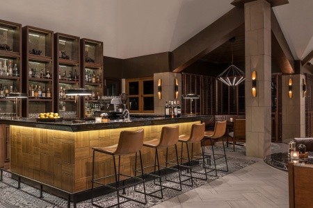 Filipíny  Crimson Beach Mactan Island 10 dňový pobyt Raňajky Letecky Letisko: Mníchov February 2026 (27/02/26- 8/03/26)