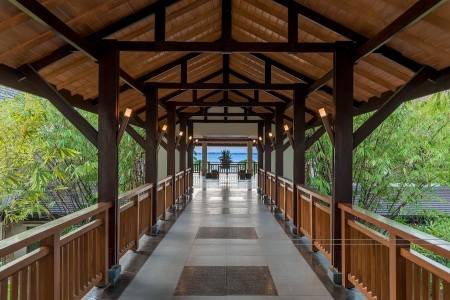 Filipíny  Crimson Beach Mactan Island 10 dňový pobyt Raňajky Letecky Letisko: Mníchov February 2026 (27/02/26- 8/03/26)