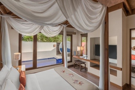 Filipíny  Crimson Beach Mactan Island 10 dňový pobyt Raňajky Letecky Letisko: Mníchov February 2026 (27/02/26- 8/03/26)