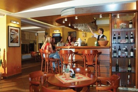 Česká republika Praha a okolie Wellness Hotel Step 6 dňový pobyt Raňajky Vlastná April 2026 (24/04/26-29/04/26)