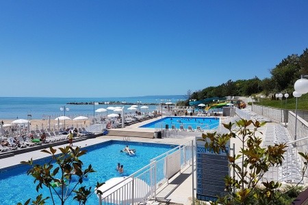 White Lagoon Resort