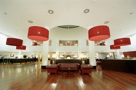 Portugalsko  Holiday Inn Porto - Gaia 4 dňový pobyt Raňajky Letecky Letisko: Viedeň February 2026 (18/02/26-21/02/26)