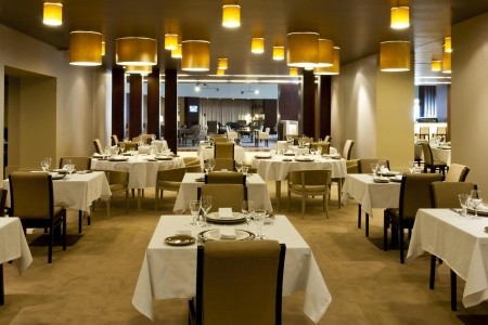 Portugalsko  Holiday Inn Porto - Gaia 4 dňový pobyt Raňajky Letecky Letisko: Viedeň February 2026 (18/02/26-21/02/26)