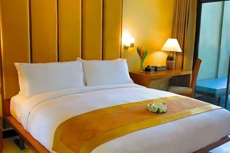Holiday Inn Resort Phi Phi Island - v červenci