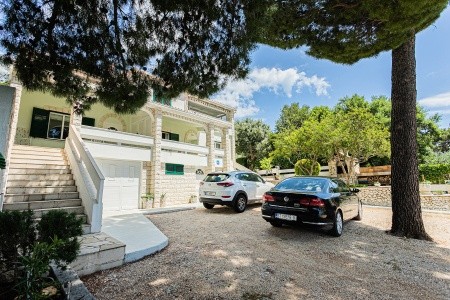 Vila Anesa
