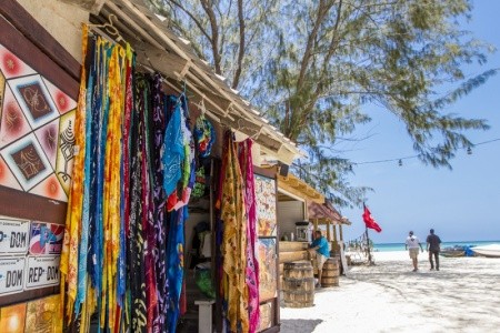 Vik Cayena Beach