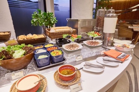 Bandara Phuket Beach Resort - 57