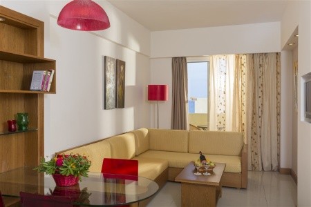 Sunshine Rhodes - 26