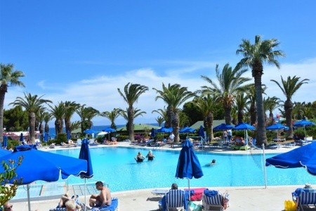 Blue Horizon Beach Resort - 2