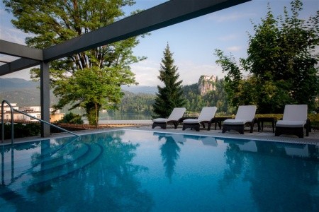 Rikli Balance (Ex. Golf) - Slovinsko v srpnu s bazénem