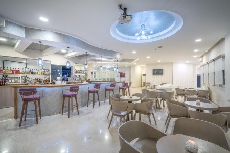 Golden Sun Hotel - 33