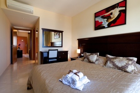 Blue Waves Resort - 35