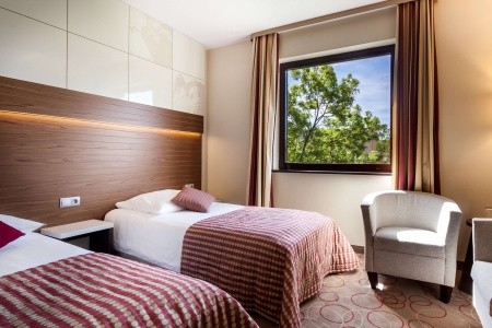 Poľsko Krakov Qubus Kraków 11 dňový pobyt Raňajky Vlastná November 2025 (16/11/25-26/11/25)