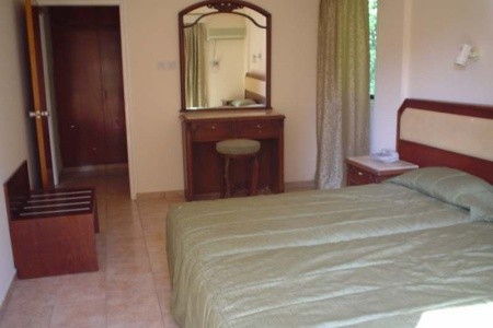 Cyprus Ayia Napa Anthea Apartment 15 dňový pobyt Plná penzia Letecky Letisko: Košice June 2026 (15/06/26-29/06/26)