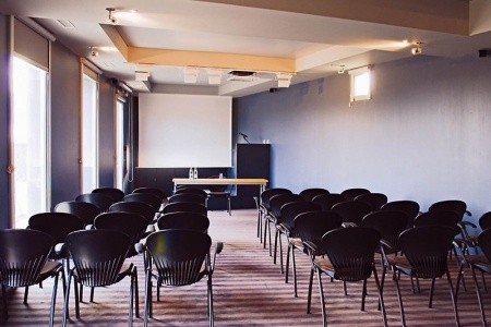 Francúzsko  Standing Hotel Suites By Actisource 9 dňový pobyt Polpenzia Letecky Letisko: Praha September 2025 (29/09/25- 7/10/25)