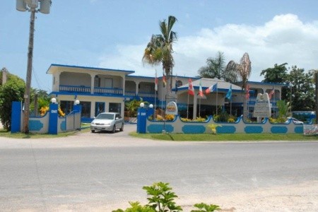 Traveller's Beach Resort - 19