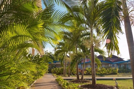 Traveller's Beach Resort - 22