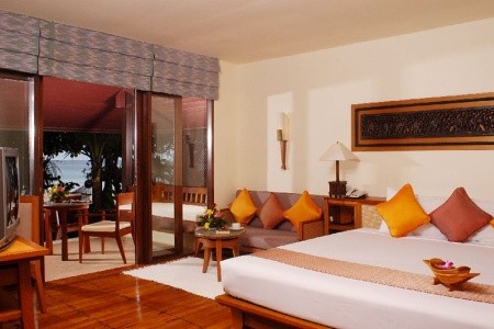 Thajsko Phuket Andaman White Beach Resort 13 dňový pobyt Raňajky Letecky Letisko: Praha July 2026 ( 4/07/26-16/07/26)