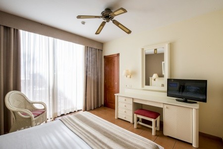 Kanárske ostrovy Tenerife Bahia Principe Sunlight Tenerife 6 dňový pobyt Polpenzia Letecky Letisko: Praha December 2025 (21/12/25-26/12/25)