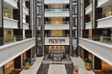 Spojené arabské emiráty Ajman Radisson Blu Ajman 5 dňový pobyt Raňajky Letecky Letisko: Praha February 2026 (19/02/26-23/02/26)