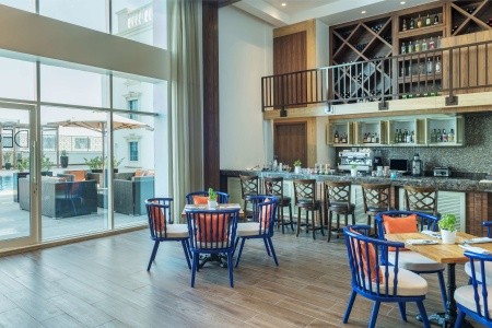 Spojené arabské emiráty Ajman Radisson Blu Ajman 5 dňový pobyt Raňajky Letecky Letisko: Praha February 2026 (19/02/26-23/02/26)