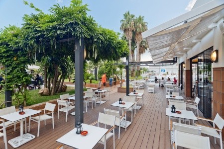 Španielsko Costa del Maresme Aquahotel Aquamarina 11 dňový pobyt Plná penzia Letecky Letisko: Praha August 2026 ( 5/08/26-15/08/26)
