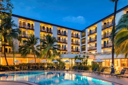 Thajsko Phuket Ibis Patong Phuket 13 dňový pobyt Polpenzia Letecky Letisko: Praha August 2026 ( 1/08/26-13/08/26)