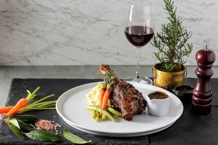 Thajsko Phuket Ibis Patong Phuket 13 dňový pobyt Polpenzia Letecky Letisko: Praha August 2026 ( 1/08/26-13/08/26)