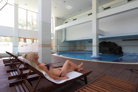 Španielsko Costa Dorada Palas Pineda (La Pineda De Salou) 12 dňový pobyt Polpenzia Letecky Letisko: Praha June 2026 ( 9/06/26-20/06/26)