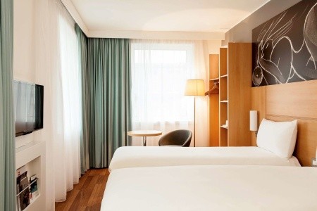 Veľká Británia Edinburgh Ibis Edinburgh Centre South Bridge 4 dňový pobyt Raňajky Letecky Letisko: Praha October 2026 (19/10/26-22/10/26)