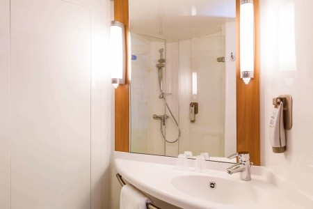 Veľká Británia Edinburgh Ibis Edinburgh Centre South Bridge 4 dňový pobyt Raňajky Letecky Letisko: Praha October 2026 (19/10/26-22/10/26)