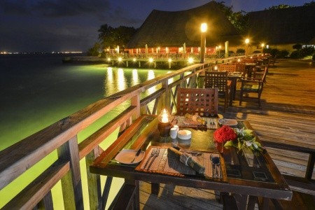Maldivy Severný Atol Male Bandos Island Resort 8 dňový pobyt Polpenzia Letecky Letisko: Krakov október 2024 ( 9/10/24-16/10/24)